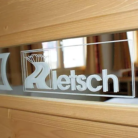ホテル Aletsch ベットメラルプ